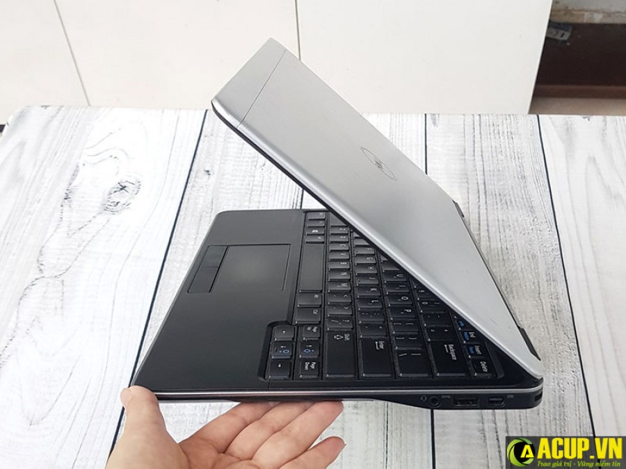 Laptop Dell Latitude E7240 i7 siêu mỏng sang trọng