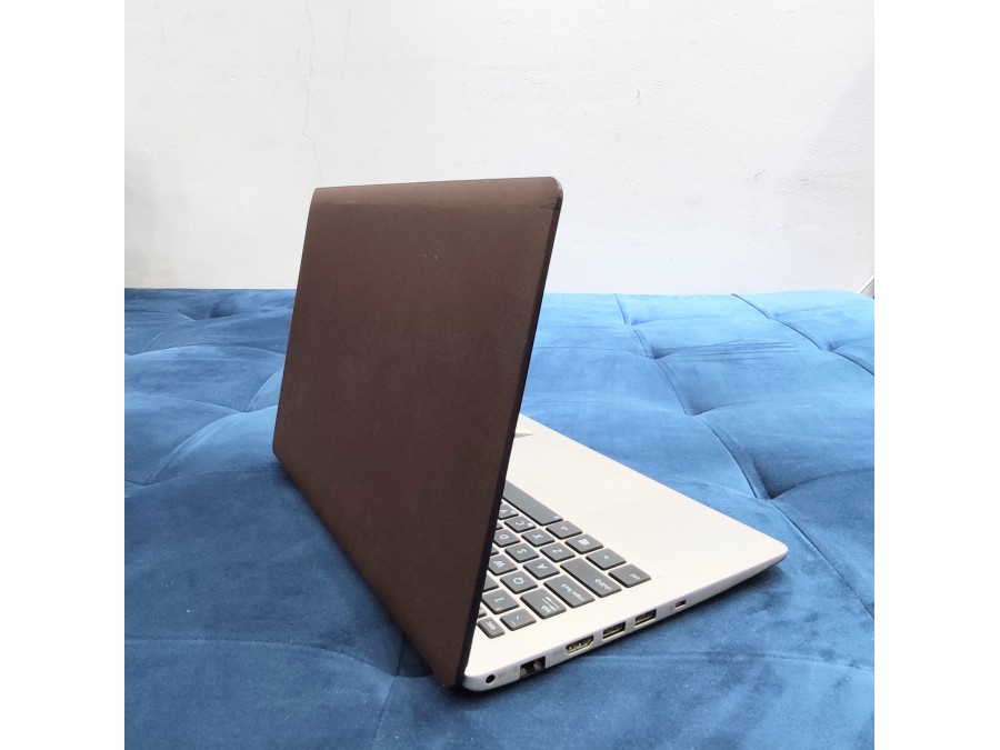 Laptop Asus X202E GIÁ RẺ